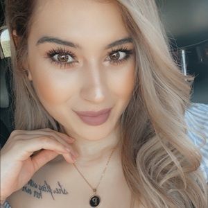 Meet your Posher, Paulina